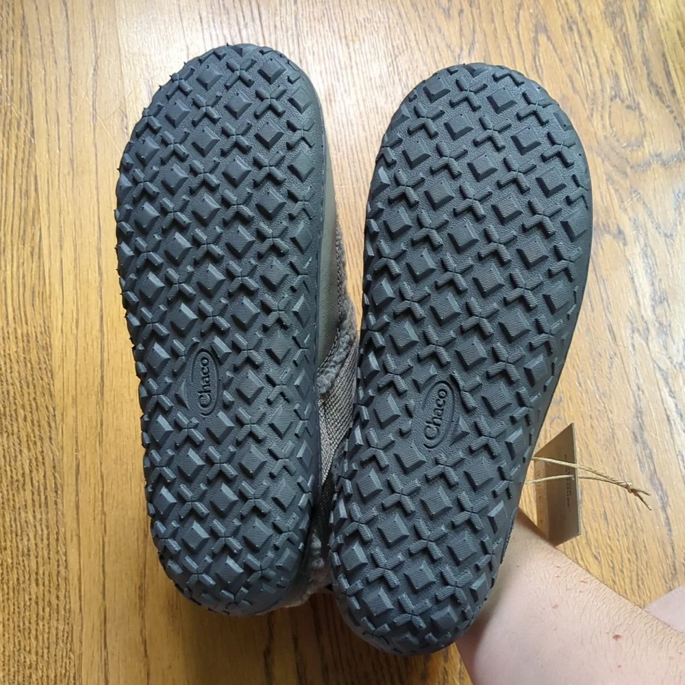 NIB Chaco Ramble Fluff Bootie Light Grey Color Kids Size 5